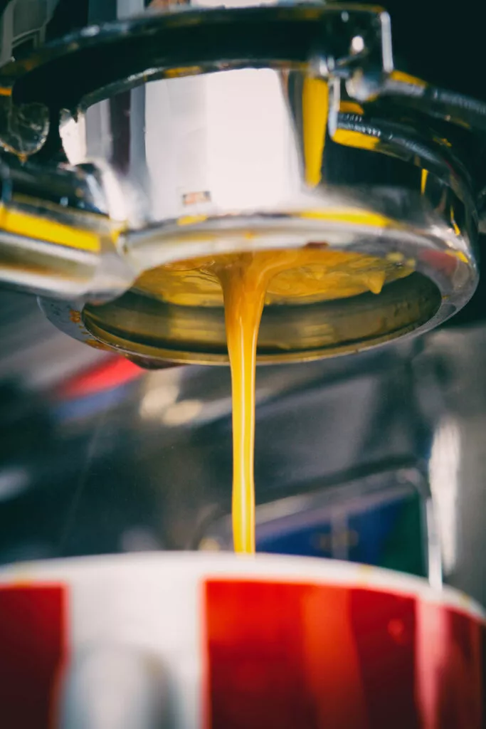 Siebträgermaschine Kaffee Brühprozess